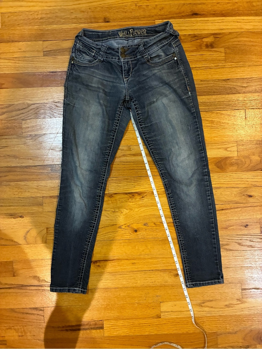 Low Waisted Y2K skinny jeans